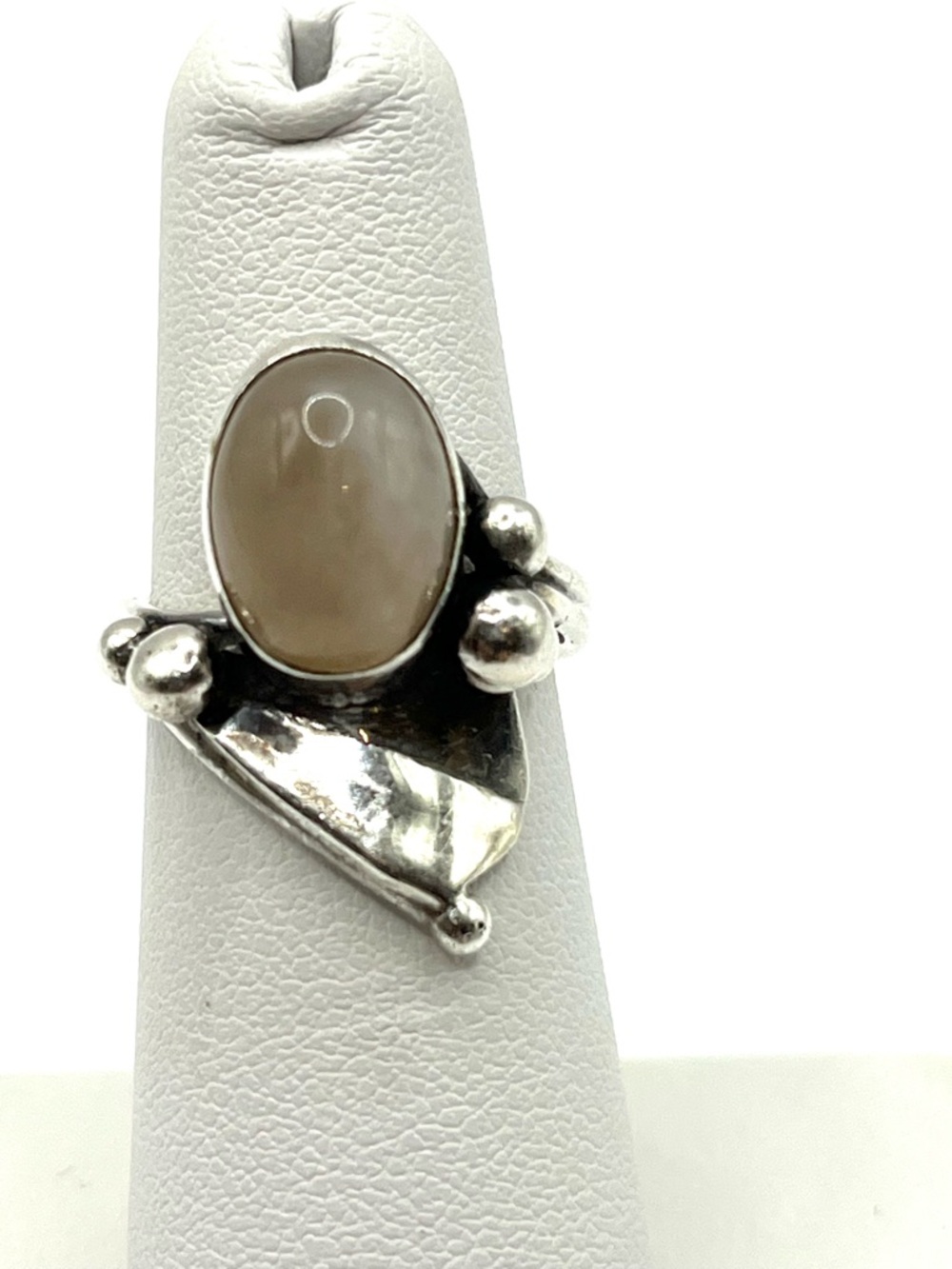 Vintage Sterling Silver Ring with Cream Agate Stone Artisan Southwest Design